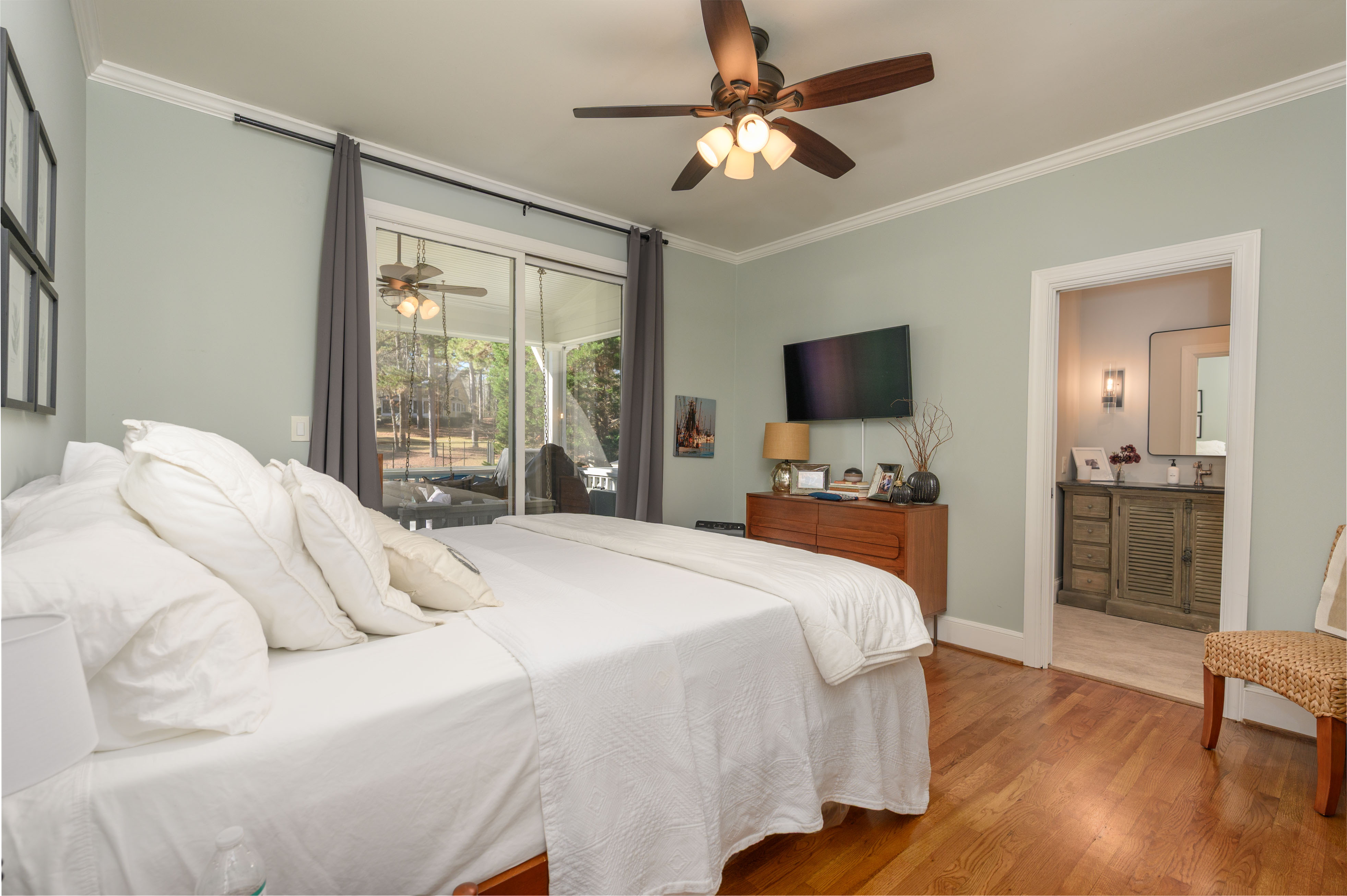 104 Seven Oaks Court image 16